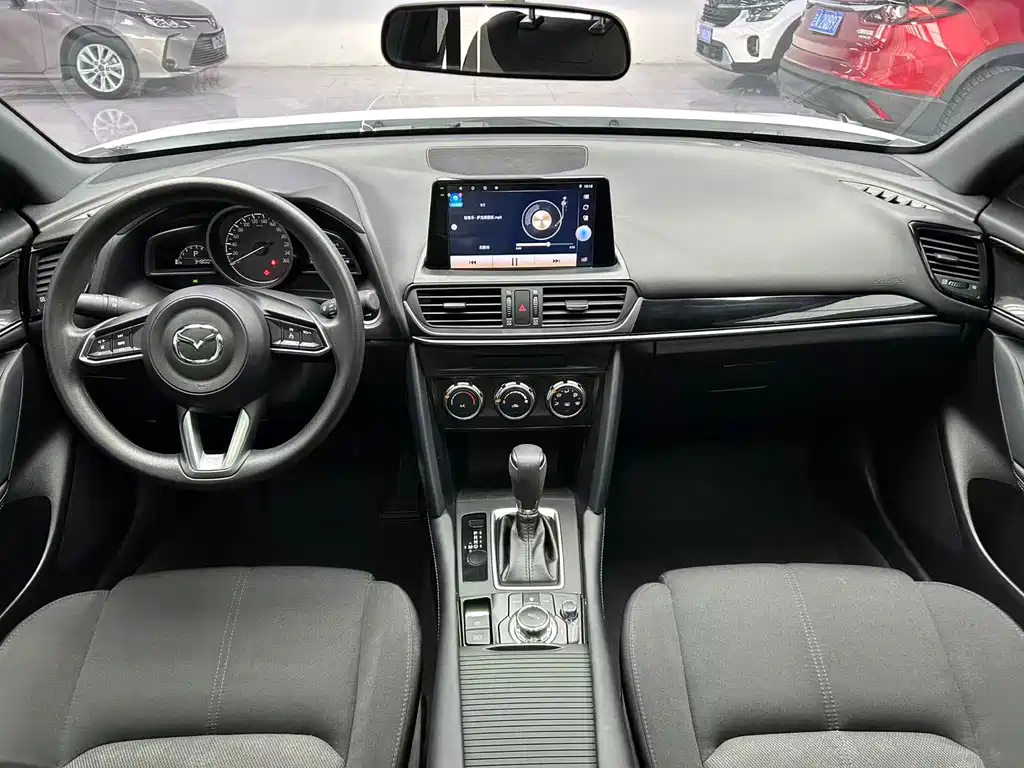 Mazda CX-4 2021 2.0L automatic two-wheel drive Blue Sky Vitality Edition купить на сайте DeffCars