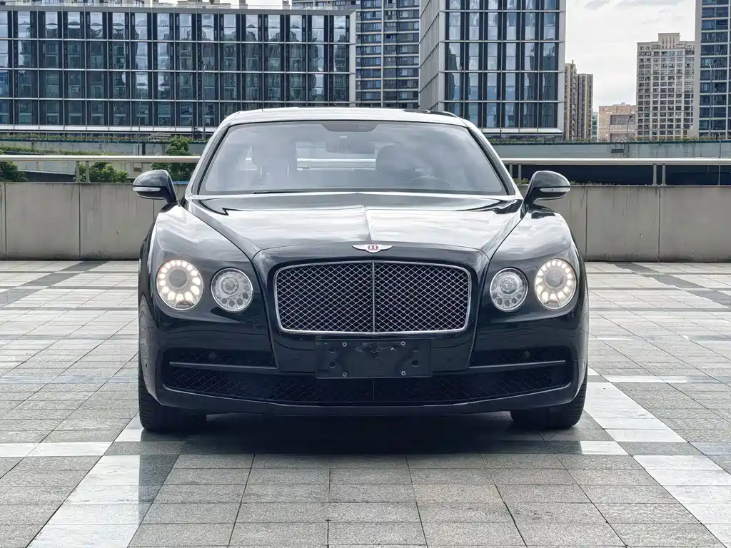 Flying Spur 2017 4.0T V8 Standard Edition купить на сайте DeffCars