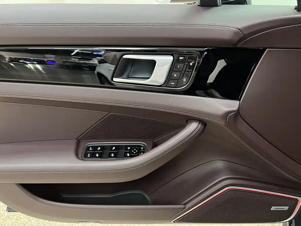 Panamera 2017 Panamera 4 Executive Extended Edition 3.0T купить на сайте DeffCars
