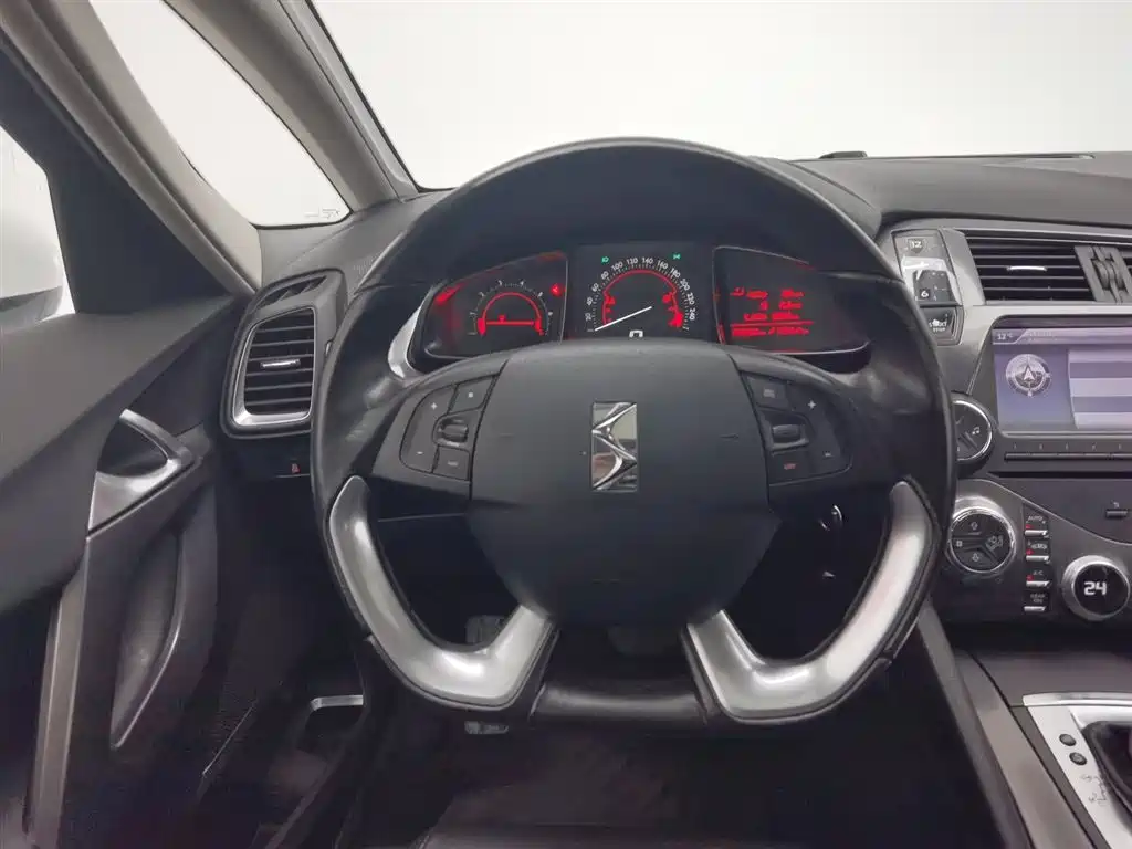 DS 5 2014 1.6T elegant version THP160 купить на сайте DeffCars