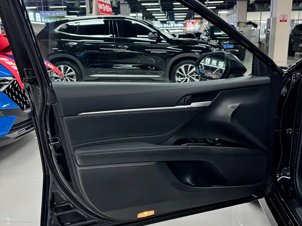 Camry 2023 2.0G Deluxe Edition купить на сайте DeffCars