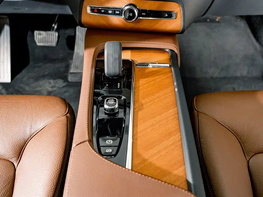 Volvo XC90 2022 B6 Zhiyi Luxury Edition 7 seats купить на сайте DeffCars