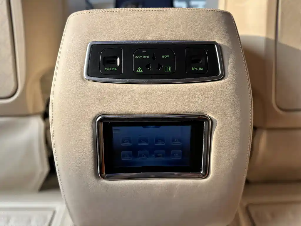 Vito 2021 2.0T Business Edition 7 seats купить на сайте DeffCars