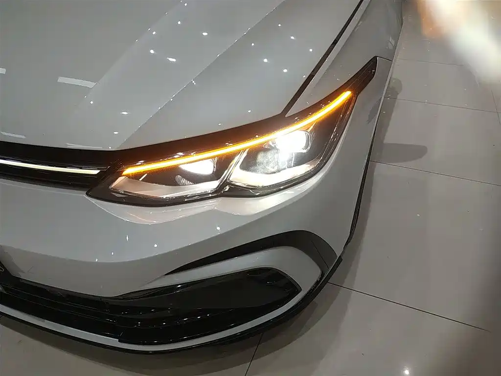Golf 2021 280TSI DSG R-Line купить на сайте DeffCars
