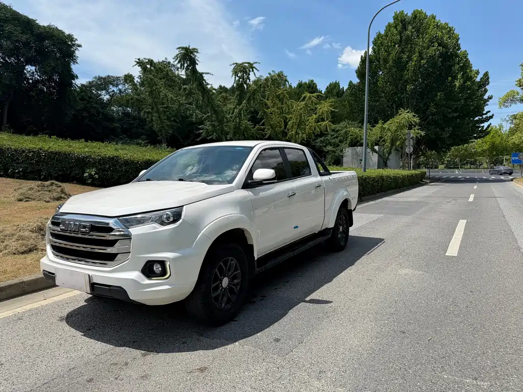 Yuhu 7 2022 2.0T automatic gasoline two-wheel drive comfort type long axis JX4G20A6L купить на сайте DeffCars