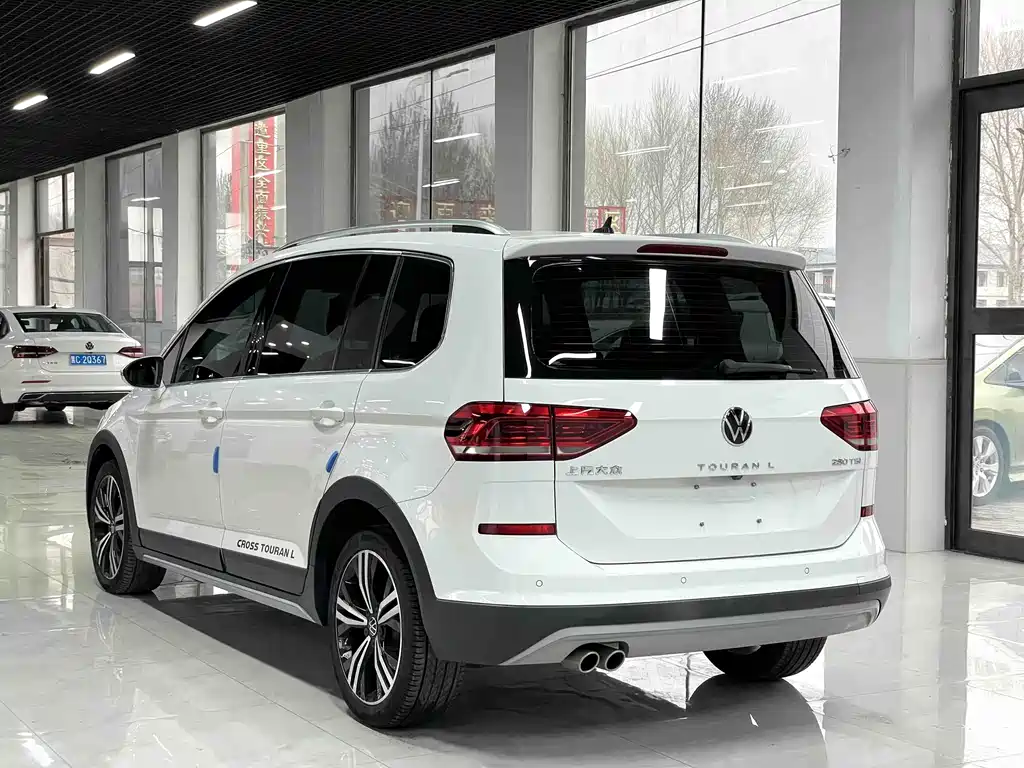 Touran 2021 Touran L 280TSI DSG expansion version 7 seats купить на сайте DeffCars