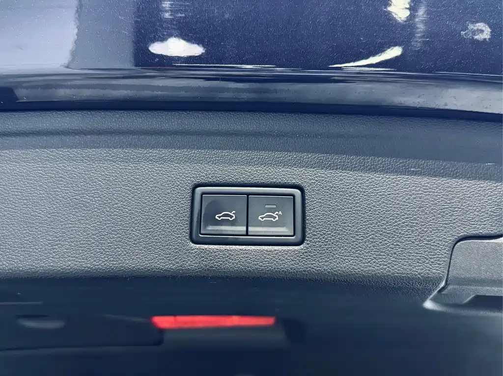 Touareg 2019 2.0TSI Pilot Edition National VI купить на сайте DeffCars