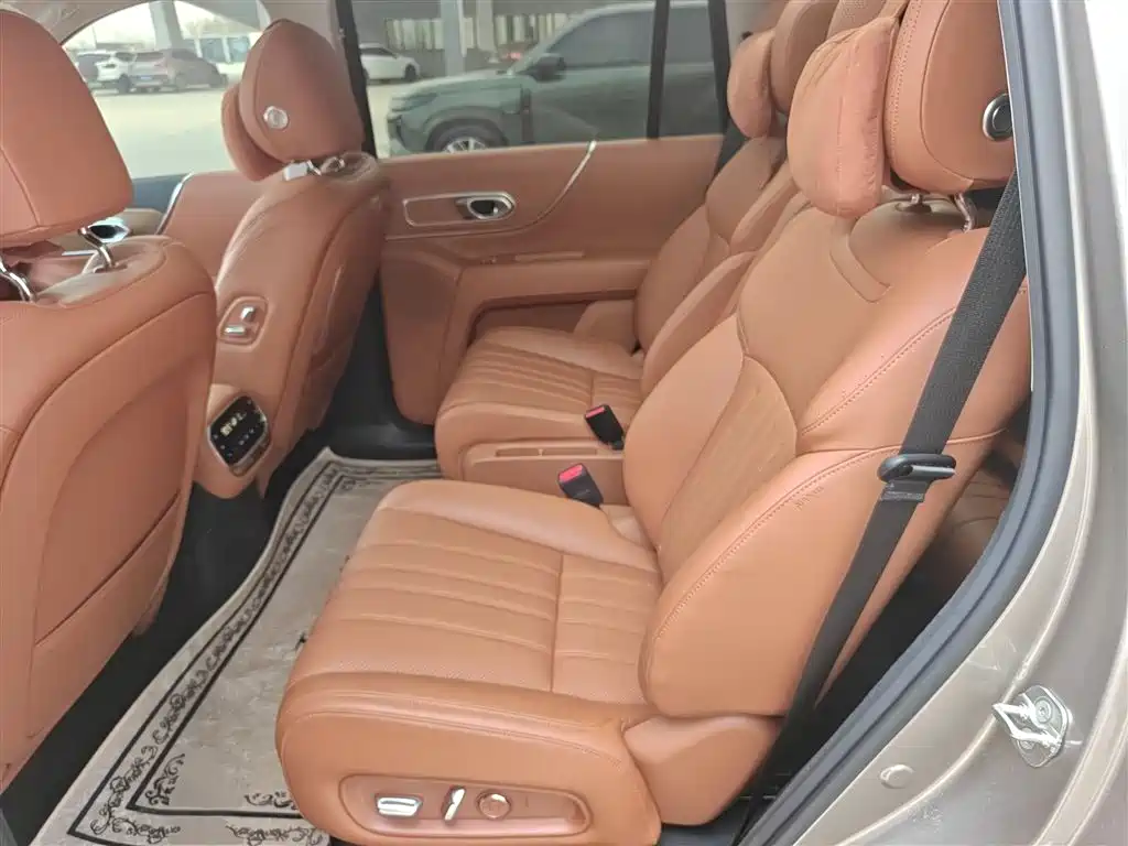 Trumpchi Yearning S9 2025 Qiankun UItra 6-seater купить на сайте DeffCars
