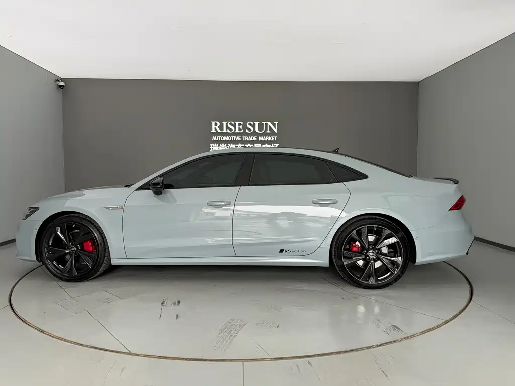 Audi A7L 2024 45 TFSI quattro RS package racing version купить на сайте DeffCars