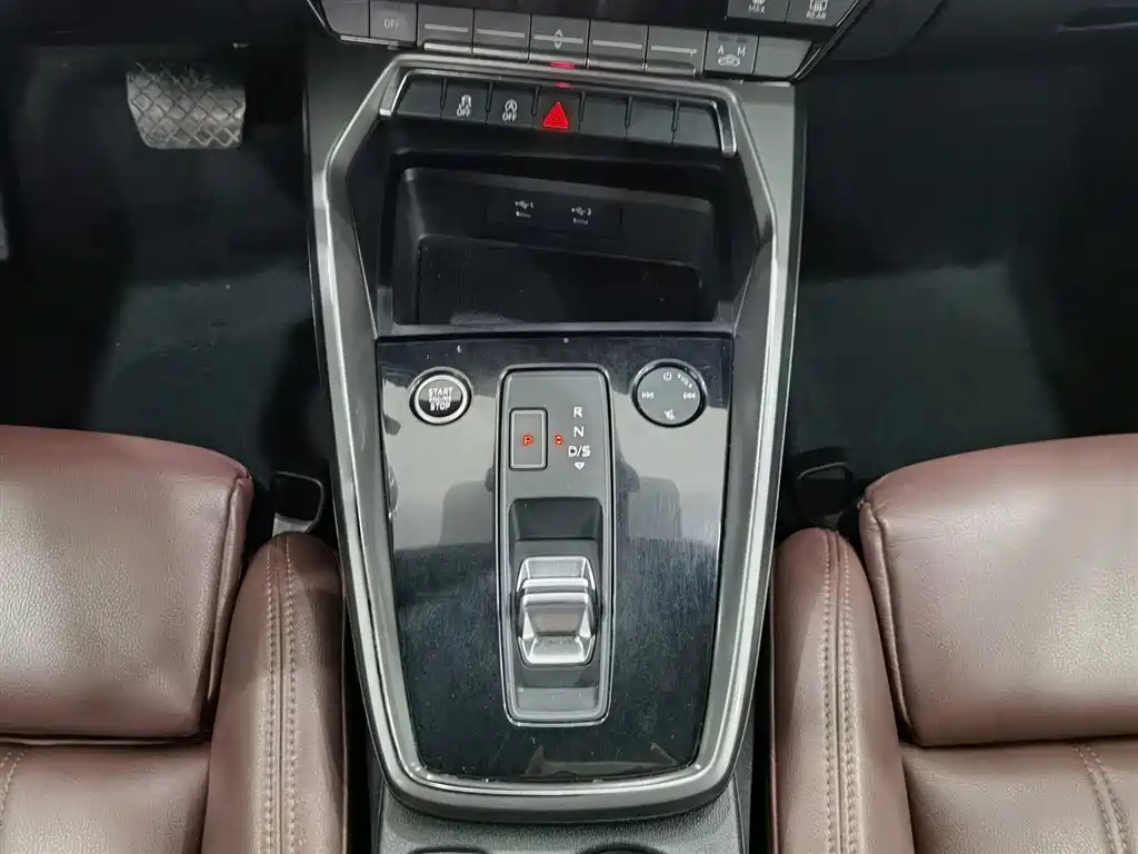 Audi A3 2022 Sportback 35 TFSI Enterprising and Elegant Model купить на сайте DeffCars