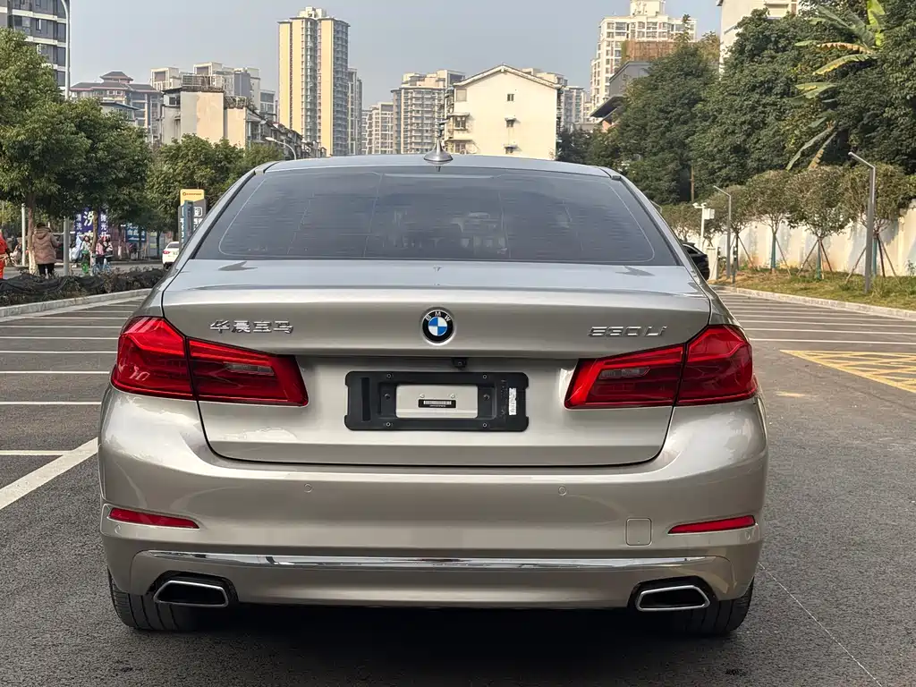 BMW 5 Series 2018 Facelift 530Li Exclusive Luxury Package купить на сайте DeffCars