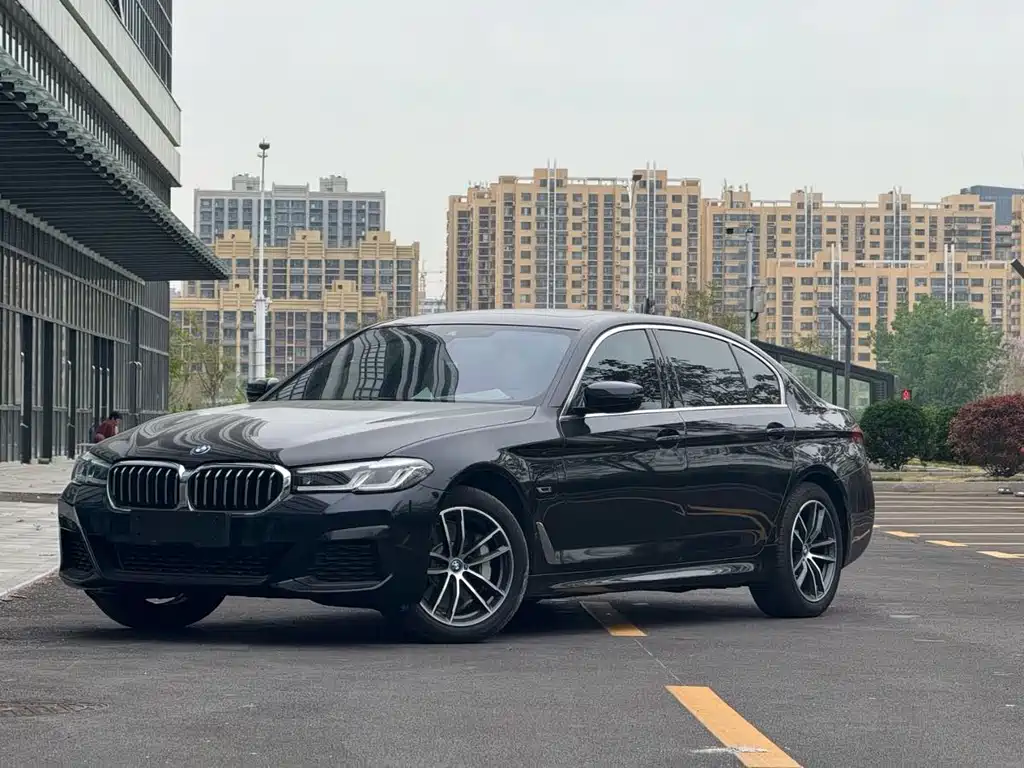 BMW 5 Series New Energy 2022 Model 2 535Le M Sports Package купить на сайте DeffCars