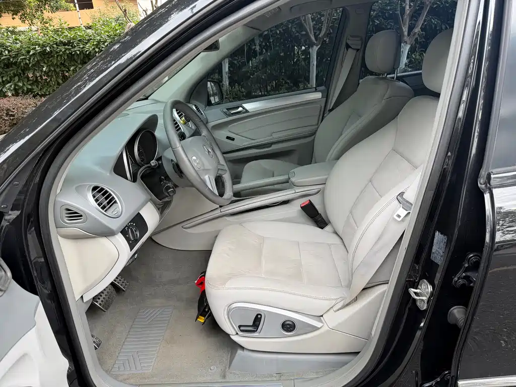 Mercedes-Benz M-Class 2010 ML 300 4MATIC купить на сайте DeffCars