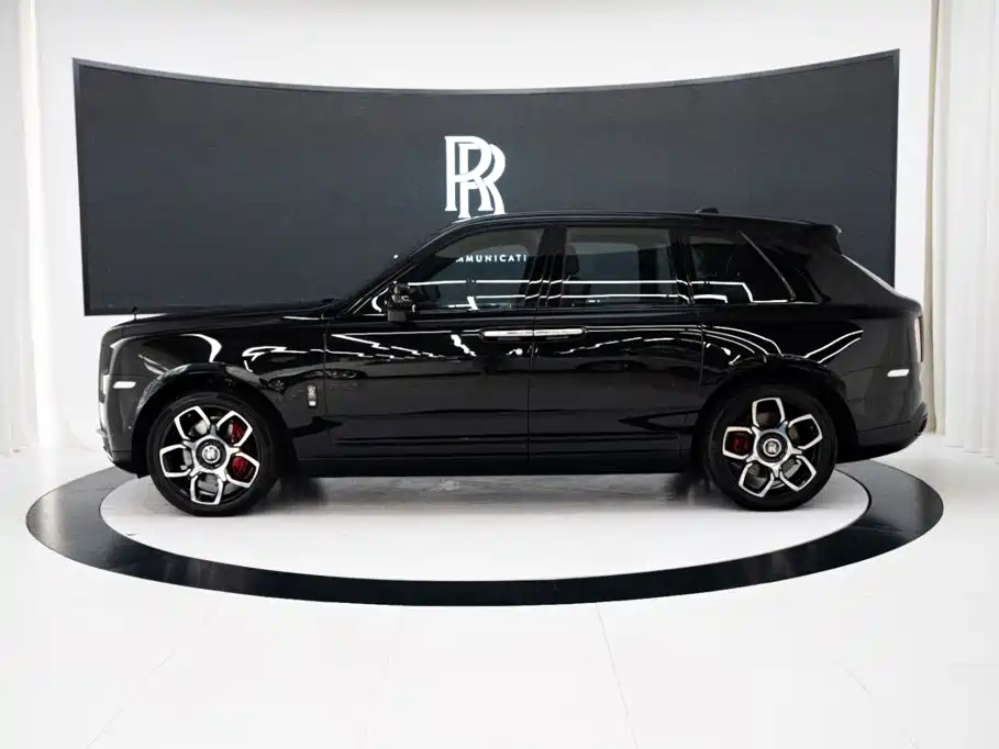 Cullinan 2020 Black Badge купить на сайте DeffCars