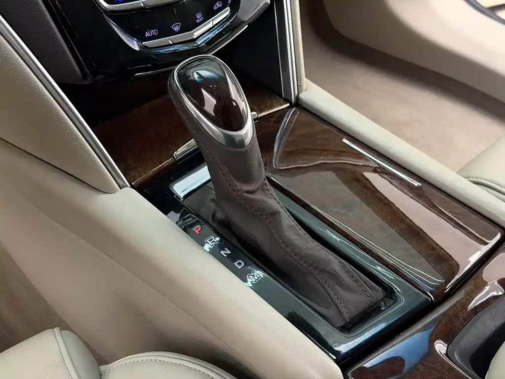 Cadillac XTS 2016 28T Elite купить на сайте DeffCars