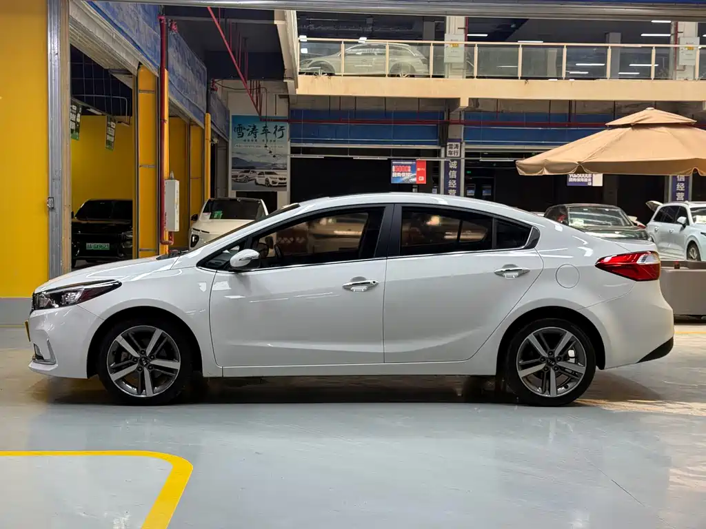 Kia K3 2017 1.6L Automatic 15th Anniversary Special Edition GLS купить на сайте DeffCars