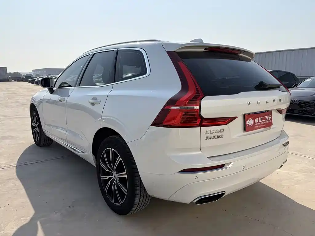 Volvo XC60 2021 T5 four-wheel drive Zhiyuan Deluxe Edition купить на сайте DeffCars