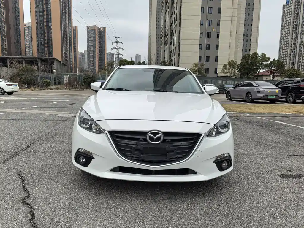 Mazda3 Angkesela 2016 sedan 1.5L automatic comfort type купить на сайте DeffCars