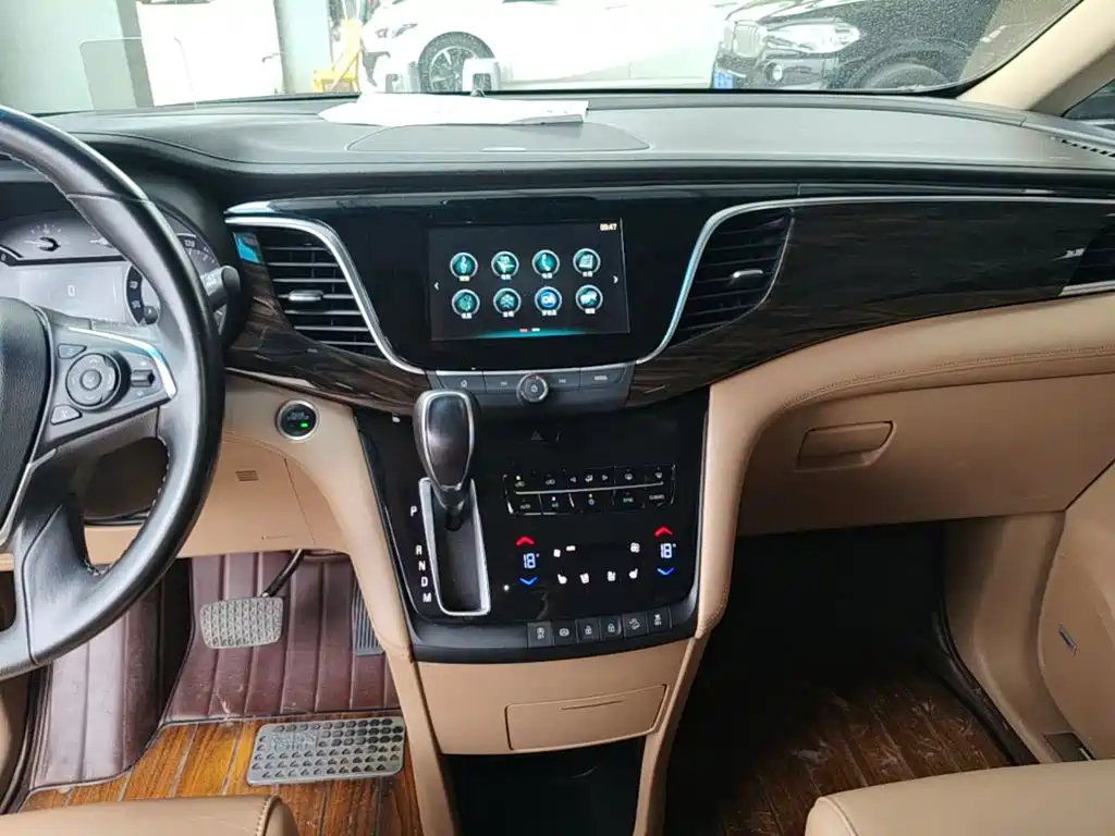 Buick GL8 2018 ES 28T flagship model National VI купить на сайте DeffCars