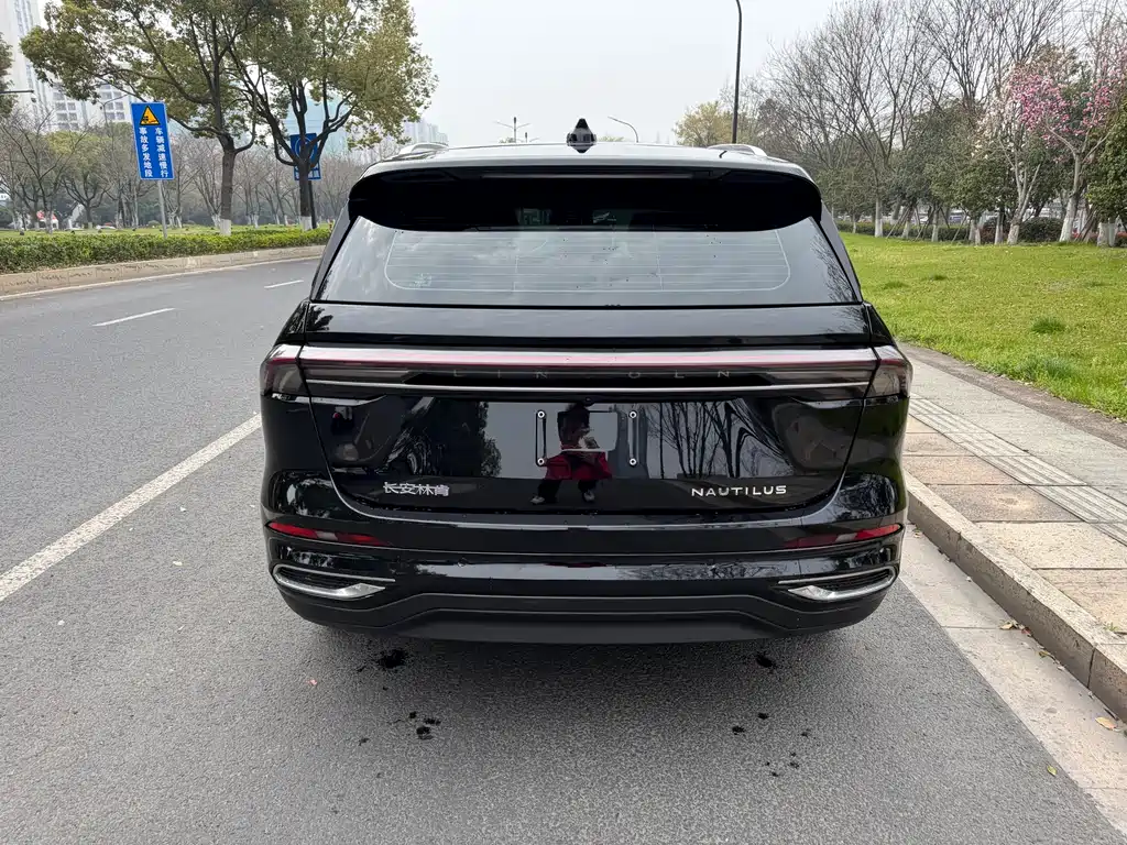 Voyager 2023 2.0T four-wheel drive Zunrui version купить на сайте DeffCars