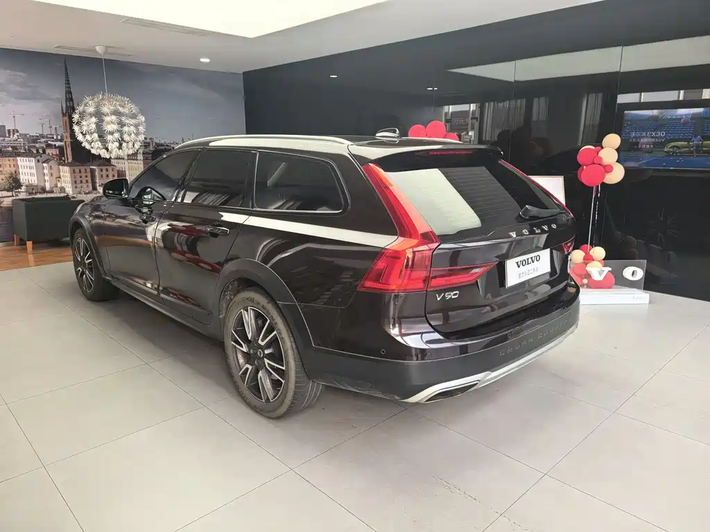 Volvo V90 2019 Cross Country T5 AWD Zhizun Edition National V купить на сайте DeffCars