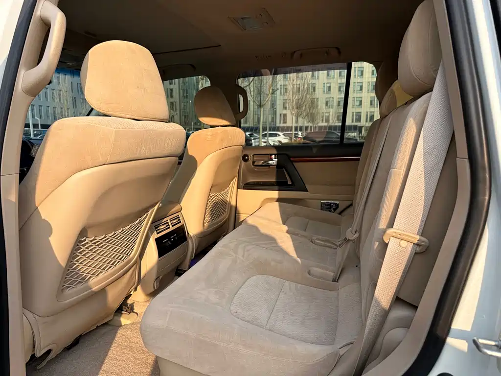 Land Cruiser imported 2015 4.0L V6 Middle East Limited Edition купить на сайте DeffCars