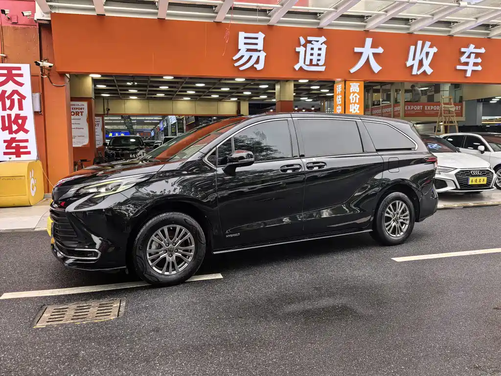 SIENNA 2021 2.5L Hybrid Comfort Edition купить на сайте DeffCars