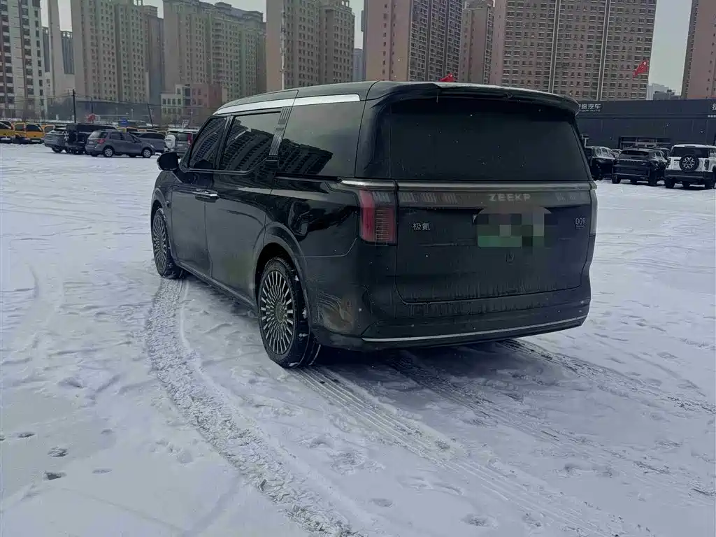 Jikrypton 009 2024 seven-seat aisle version four-wheel drive 108kWh купить на сайте DeffCars