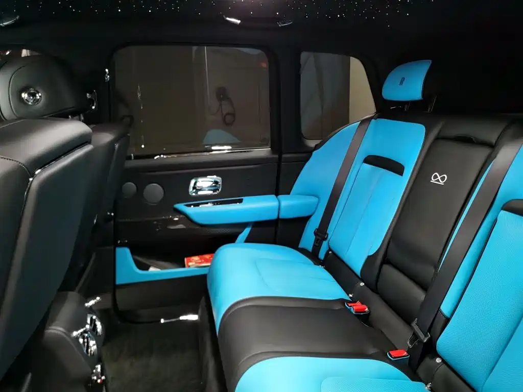 Cullinan 2024 Black Badge купить на сайте DeffCars