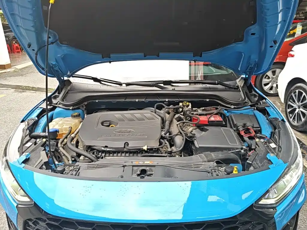 Focus 2022 Hatchback EcoBoost 180 Automatic ST Line купить на сайте DeffCars