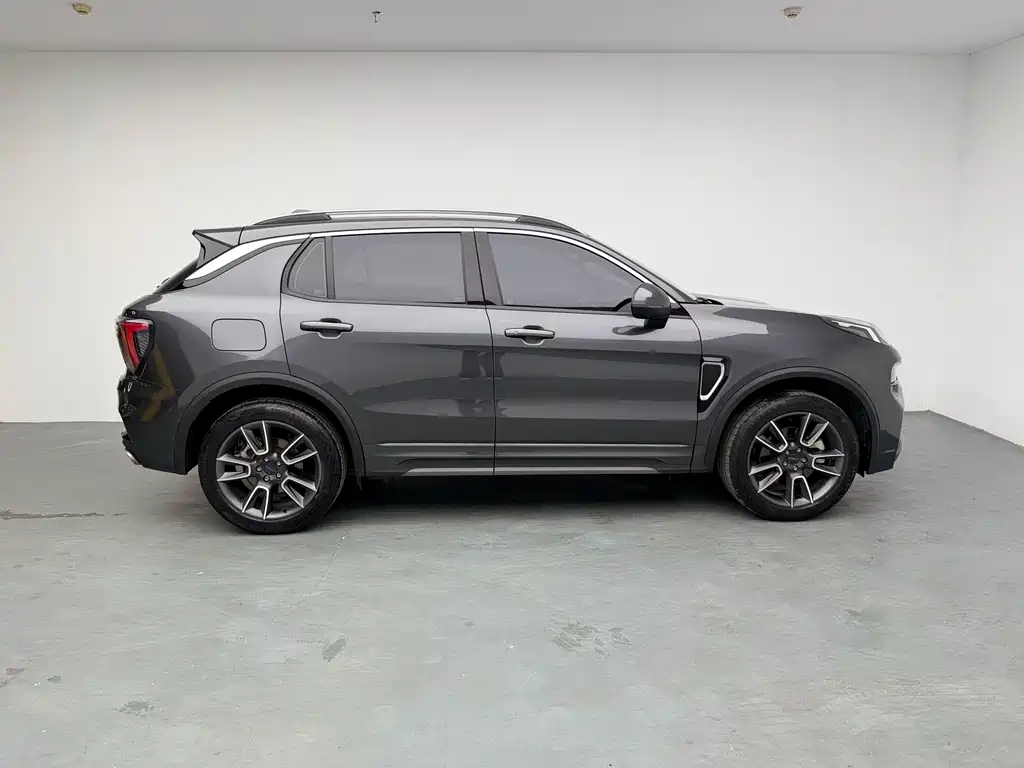 Lynk & Co 01 2023 2.0TD 2WD Pro купить на сайте DeffCars