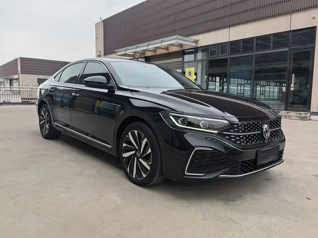 Passat 2022 330TSI Starry Sky Deluxe Edition купить на сайте DeffCars