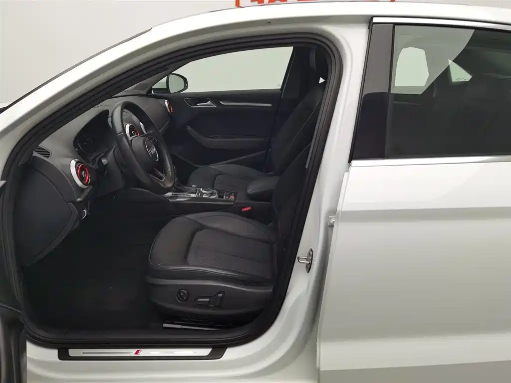 Audi A3 2019 Limousine 35 TFSI Fashion Type National VI купить на сайте DeffCars