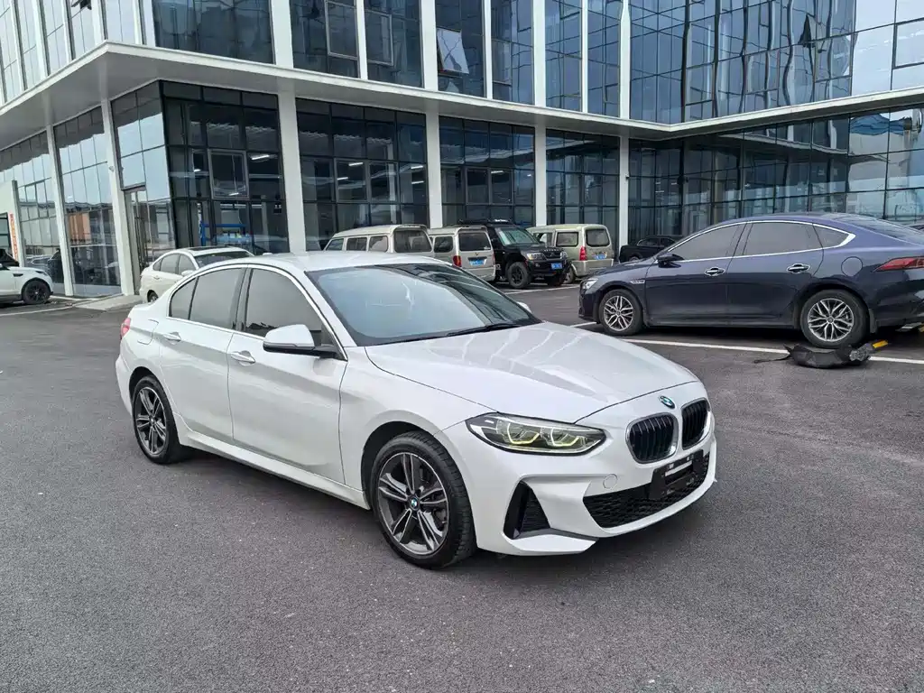 BMW 1 Series 2021 facelift 120i M sports version купить на сайте DeffCars