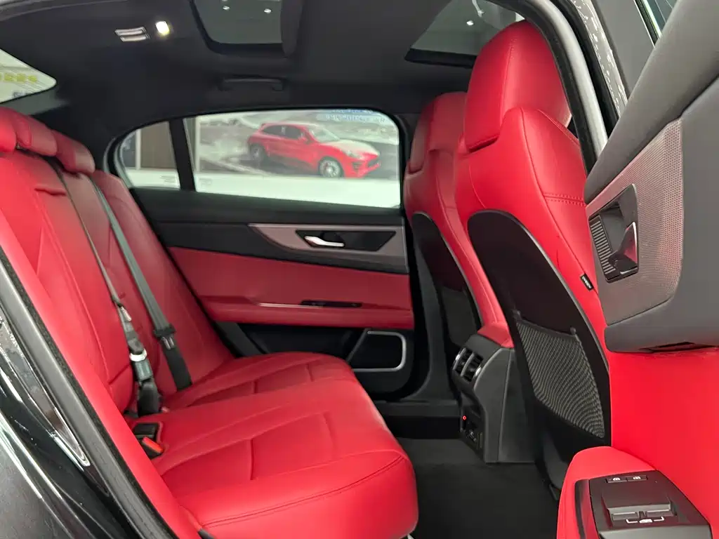 Jaguar XEL 2022 2.0T 250PS R-DYNAMIC S Advanced Sports Edition купить на сайте DeffCars