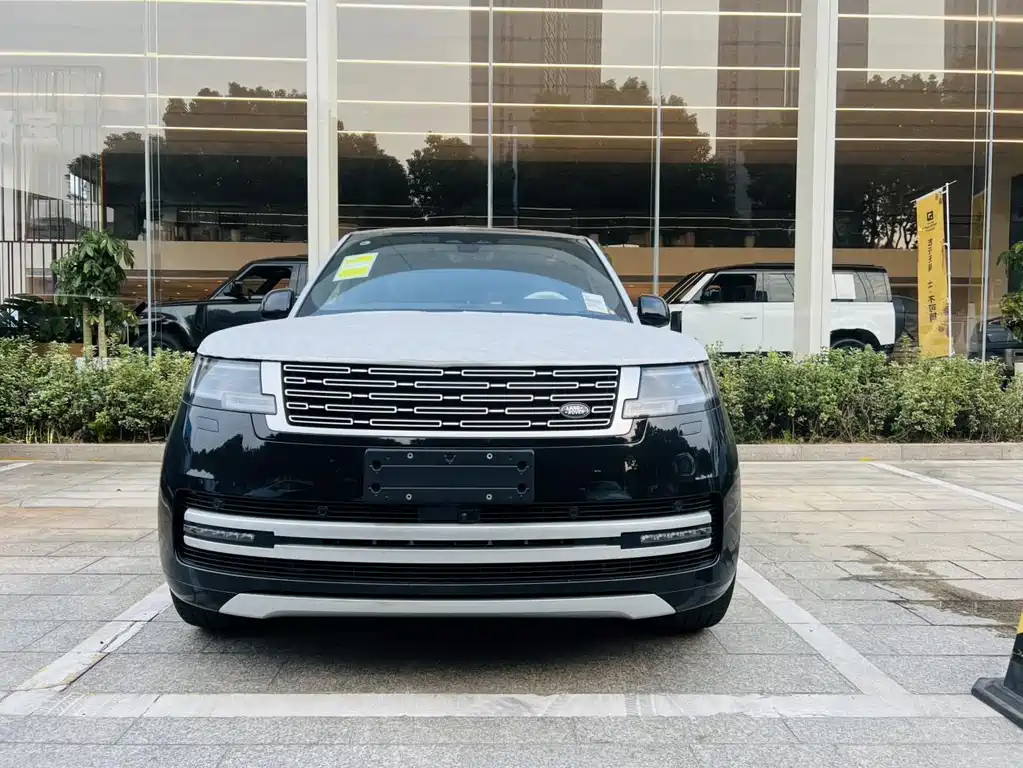 Range Rover 2025 3.0 L6 400PS Genesis Extended Edition купить на сайте DeffCars