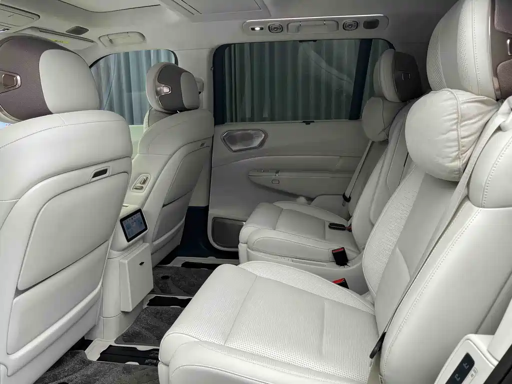 Lynk & Co 900 2025 2.0T Ultra купить на сайте DeffCars