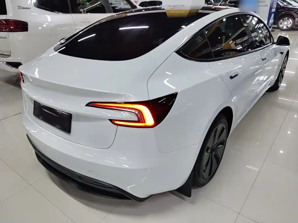 Model 3 2023 long-range all-wheel drive version купить на сайте DeffCars