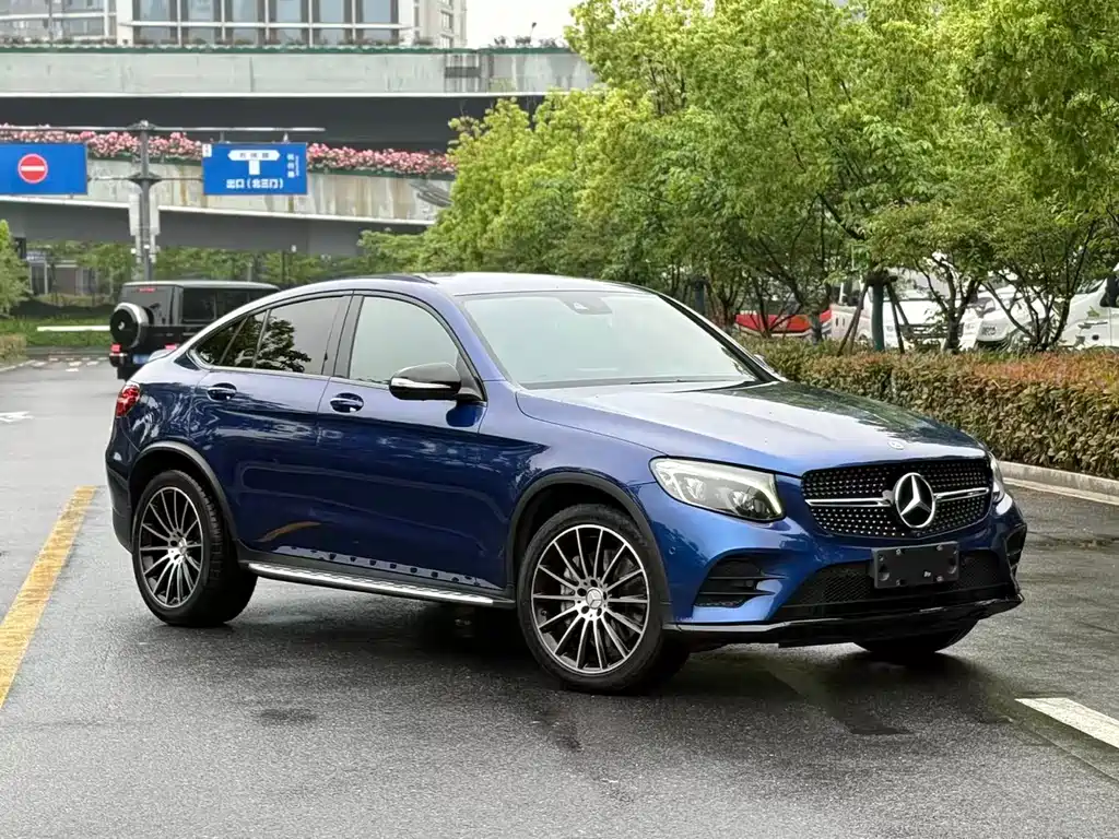 Mercedes-Benz GLC Coupe AMG 2017 AMG GLC 43 4MATIC Coupe SUV купить на сайте DeffCars