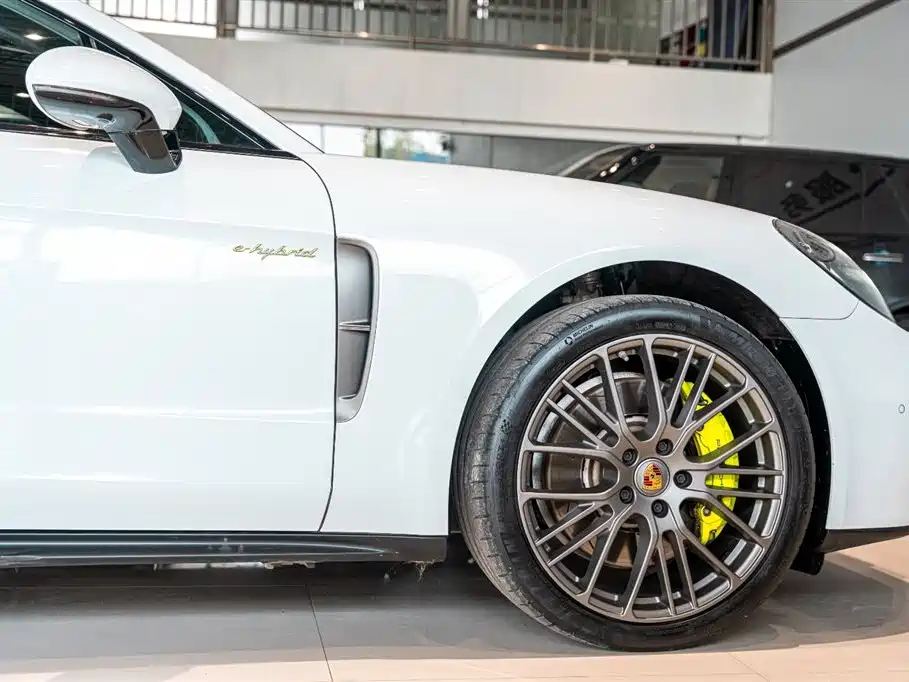 Panamera New Energy 2023 facelift Panamera 4 E-Hybrid Platinum Edition 2.9T купить на сайте DeffCars