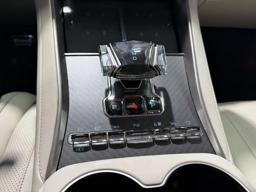 Denza Z9GT 2024 1100 four-wheel drive Ultra version купить на сайте DeffCars