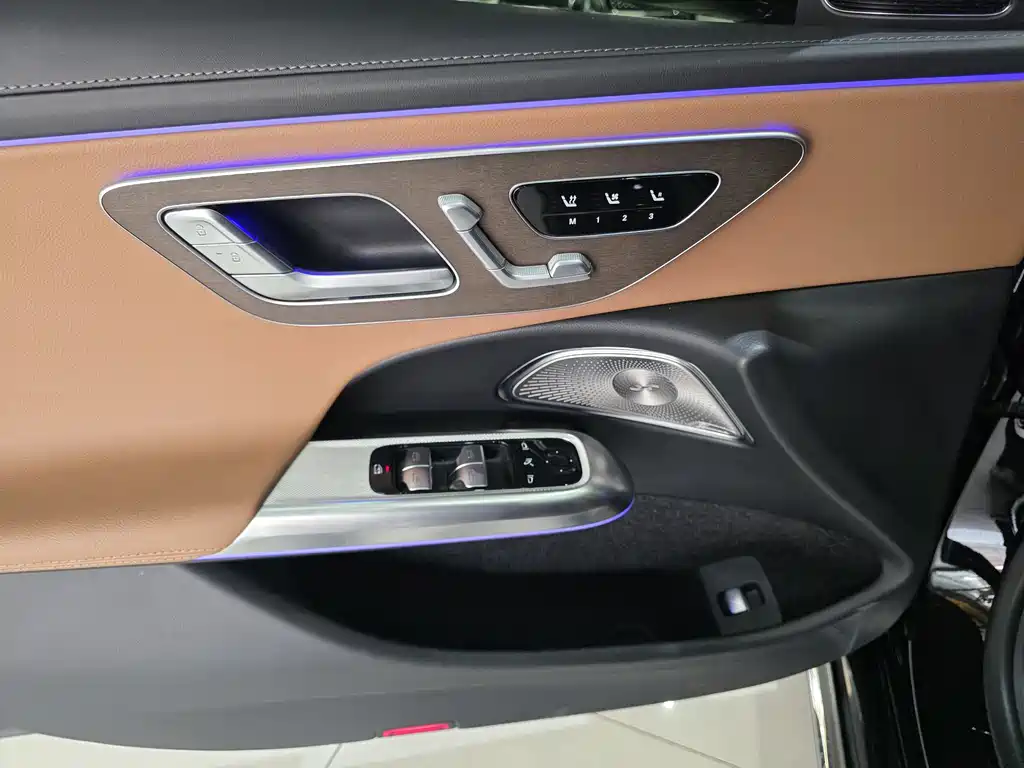 Mercedes-Benz E-Class 2025 E 300 L Luxury Model купить на сайте DeffCars
