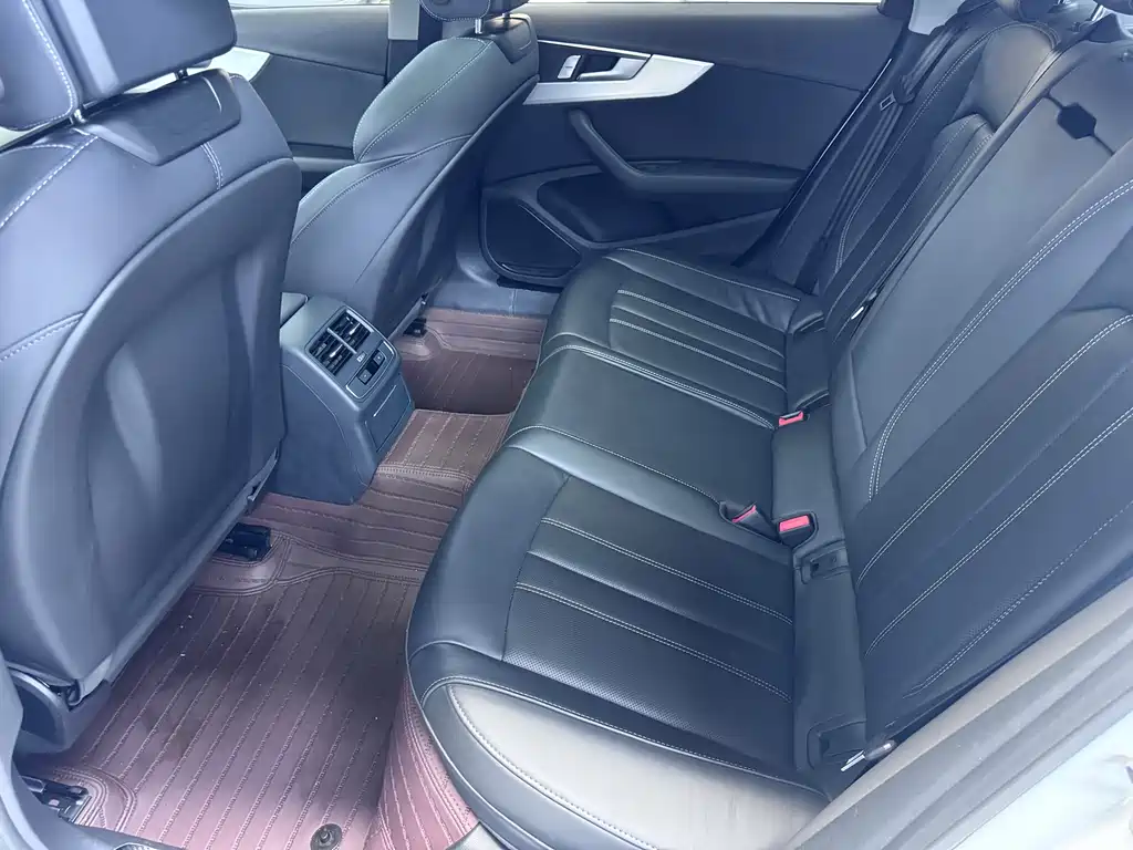 Audi A4L 2024 40 TFSI Fashionable and Dynamic купить на сайте DeffCars