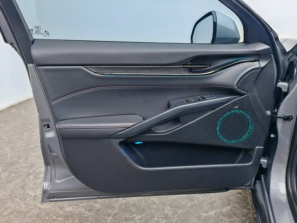 Mondeo 2023 EcoBoost 180 Luxury купить на сайте DeffCars