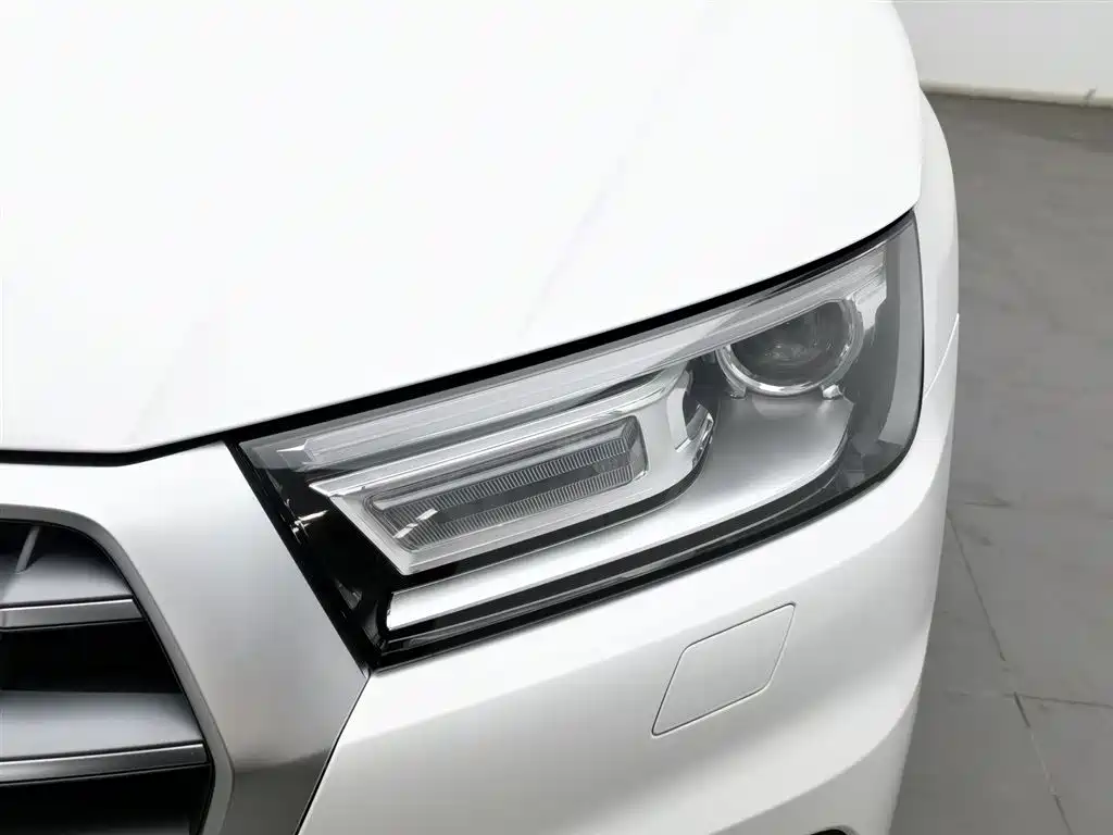 Audi Q5L 2020 facelift 40 TFSI Honorable and enterprising model купить на сайте DeffCars