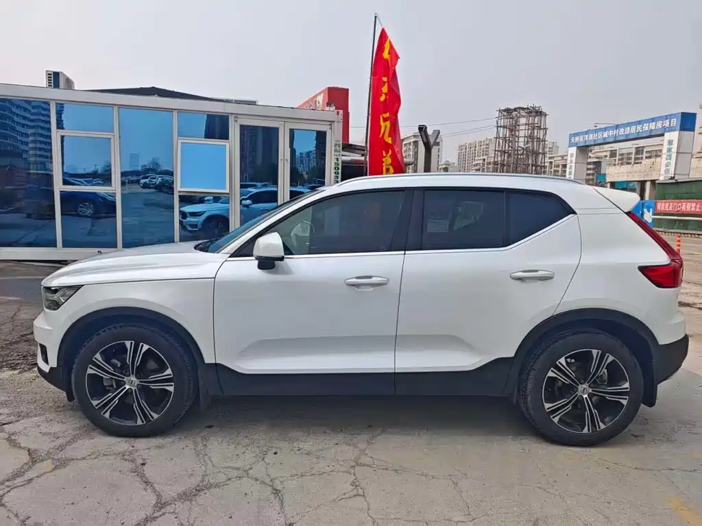 Volvo XC40 2020 T4 four-wheel drive Zhiyuan Deluxe Edition купить на сайте DeffCars