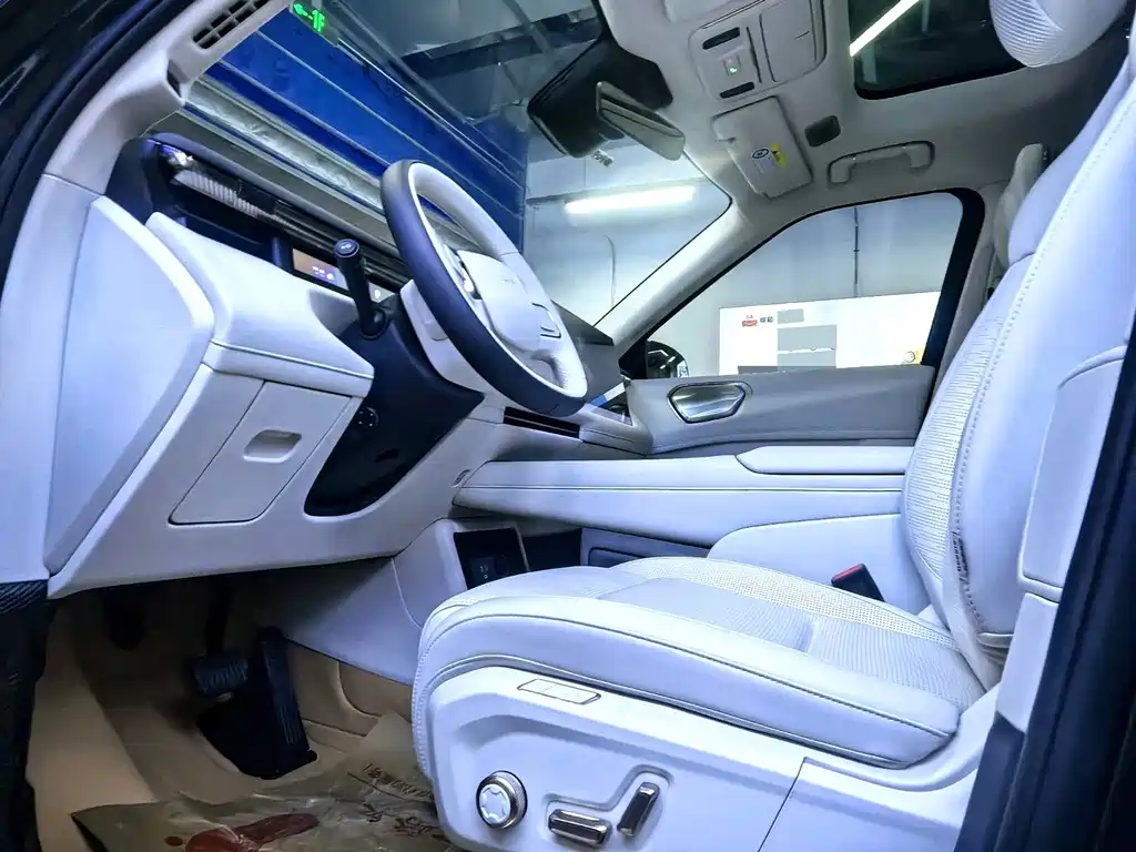 Lynk & Co 900 2025 2.0T Ultra купить на сайте DeffCars