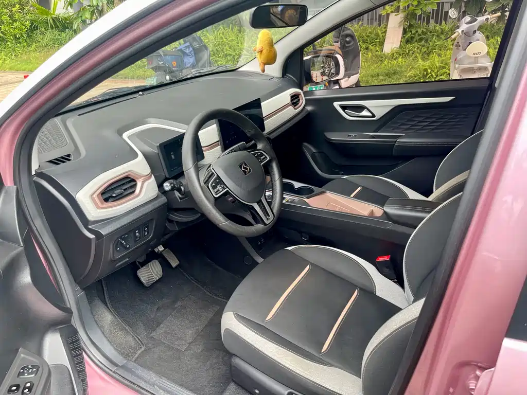 Huaxianzi 2021 model 302km luxury model 31.4kWh купить на сайте DeffCars