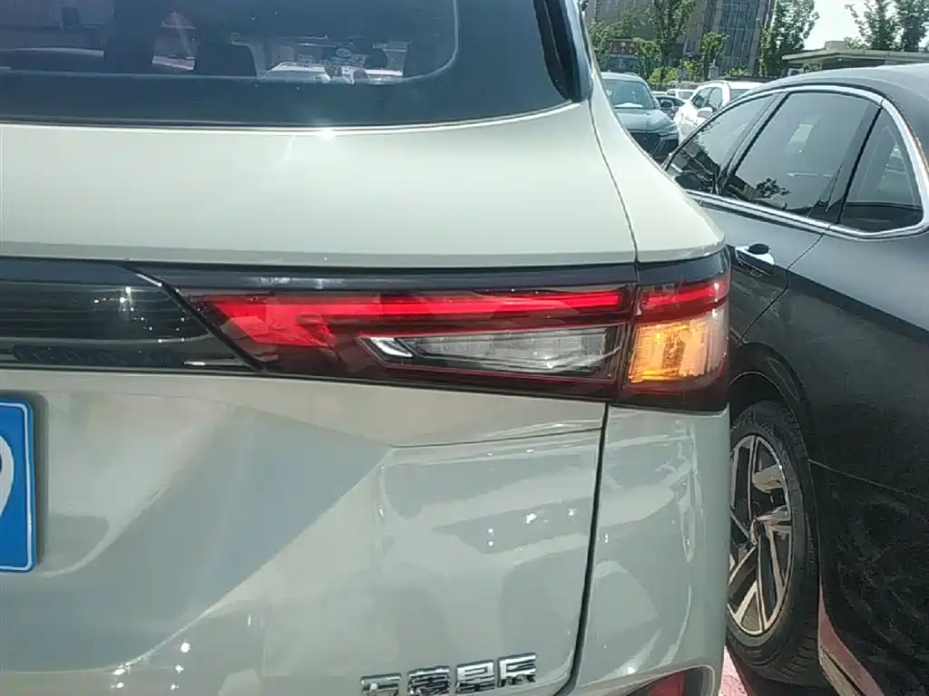 Wuling Xingchen 2021 1.5T Manual Xingyue Edition купить на сайте DeffCars
