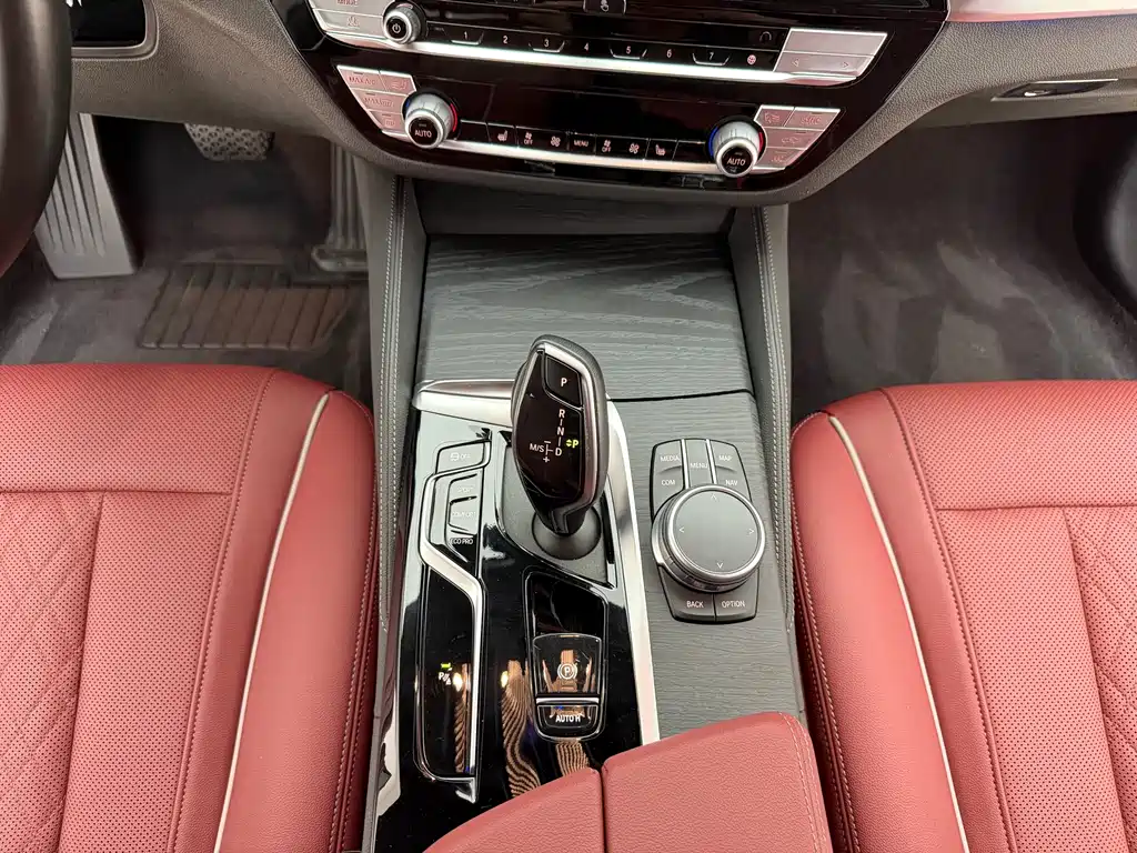 BMW 5 Series 2021 530Li xDrive M Sports Package купить на сайте DeffCars